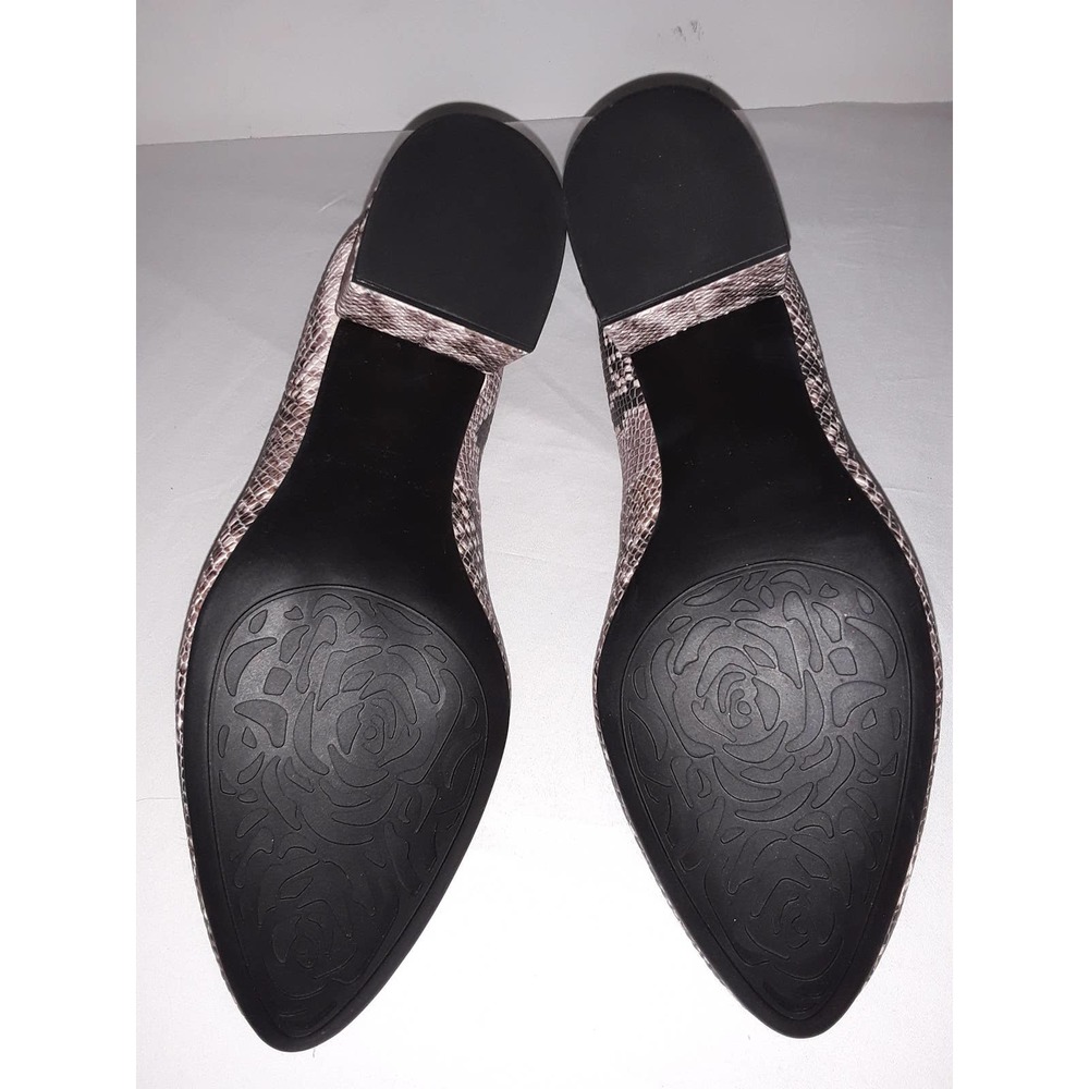 NWOB Taryn Rose ROCHELLE Genuine  Leather Pumps Shoes Heels 7 - Picture 4 of 6